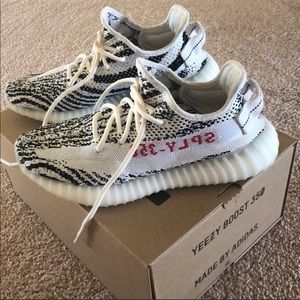 YEEZY BOOST 350 (in good condition)